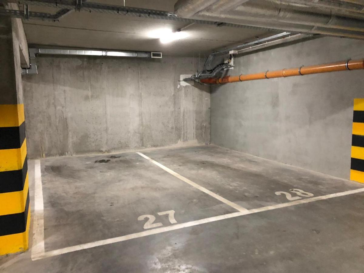 Close To The Old Town With Free Parking Apartment *